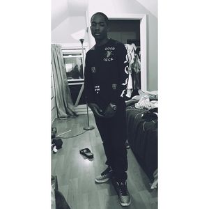 Meet your Posher, Wayne